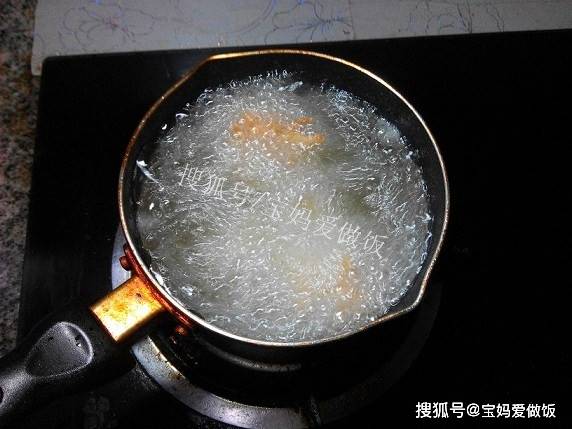 “火狐电竞”
脆皮炸鸡还是酱味炸鸡？小孩子才做选择 我两个都要！(图7)