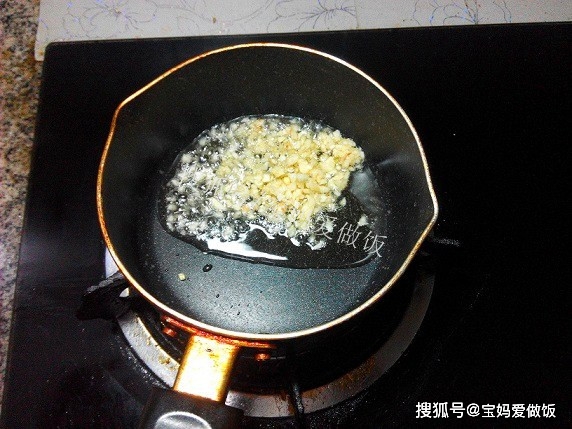 “火狐电竞”
脆皮炸鸡还是酱味炸鸡？小孩子才做选择 我两个都要！(图9)